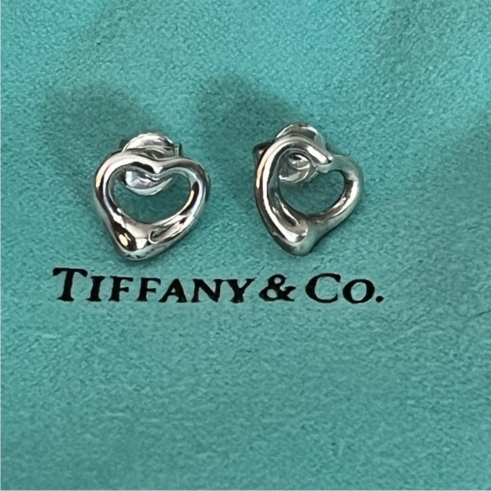 Like New Tiffany & Co. Elsa Peretti Silver Open Heart Earrings